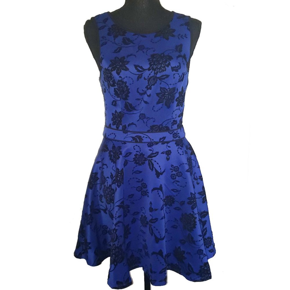 ❌CLOSEOUT❌ City Studio Flocked Juniors Dress